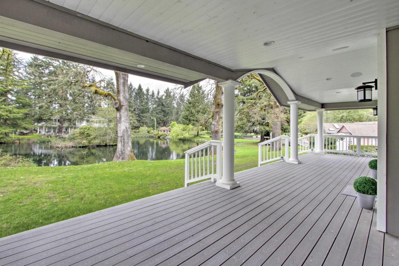 Contemporary Tacoma Cottage With Deck And Pond! エクステリア 写真